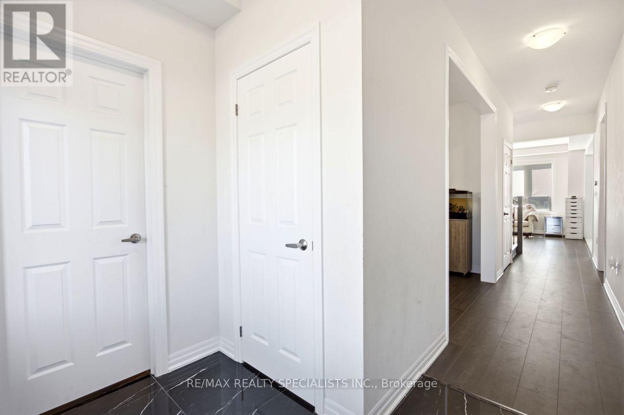 27 SALMON CRESCENT