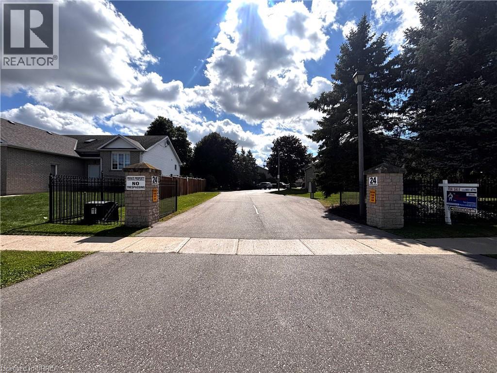 24 GRIFFITHS Drive Unit# 23