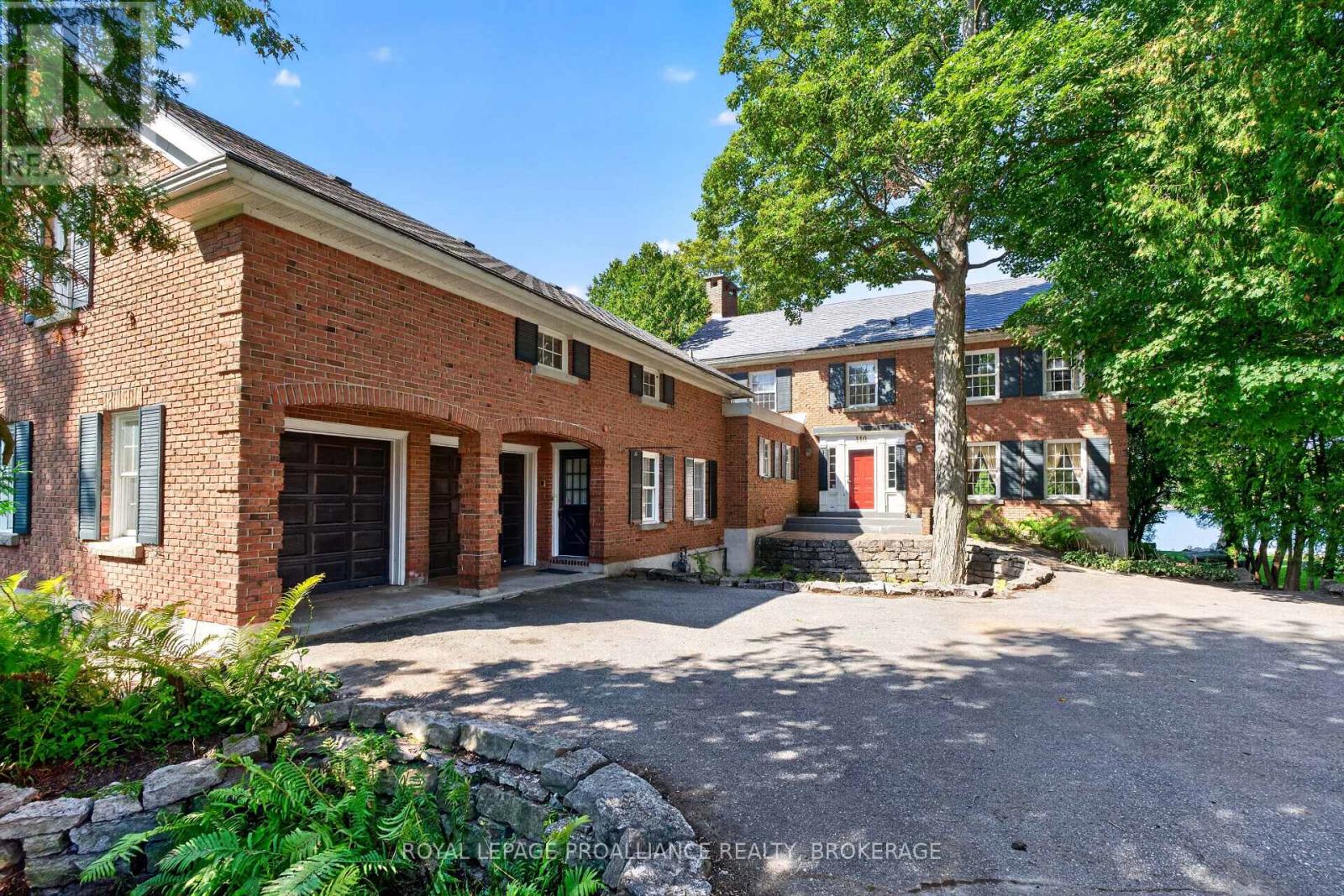 110 LAKESHORE BOULEVARD