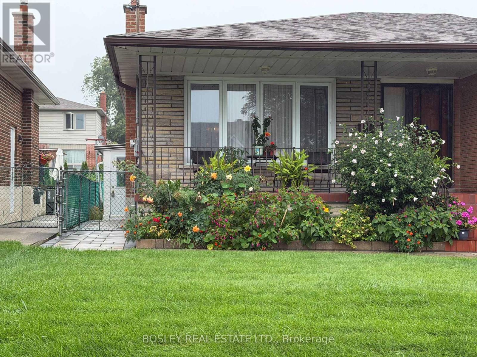 LOWER - 63 ERNEST AVENUE