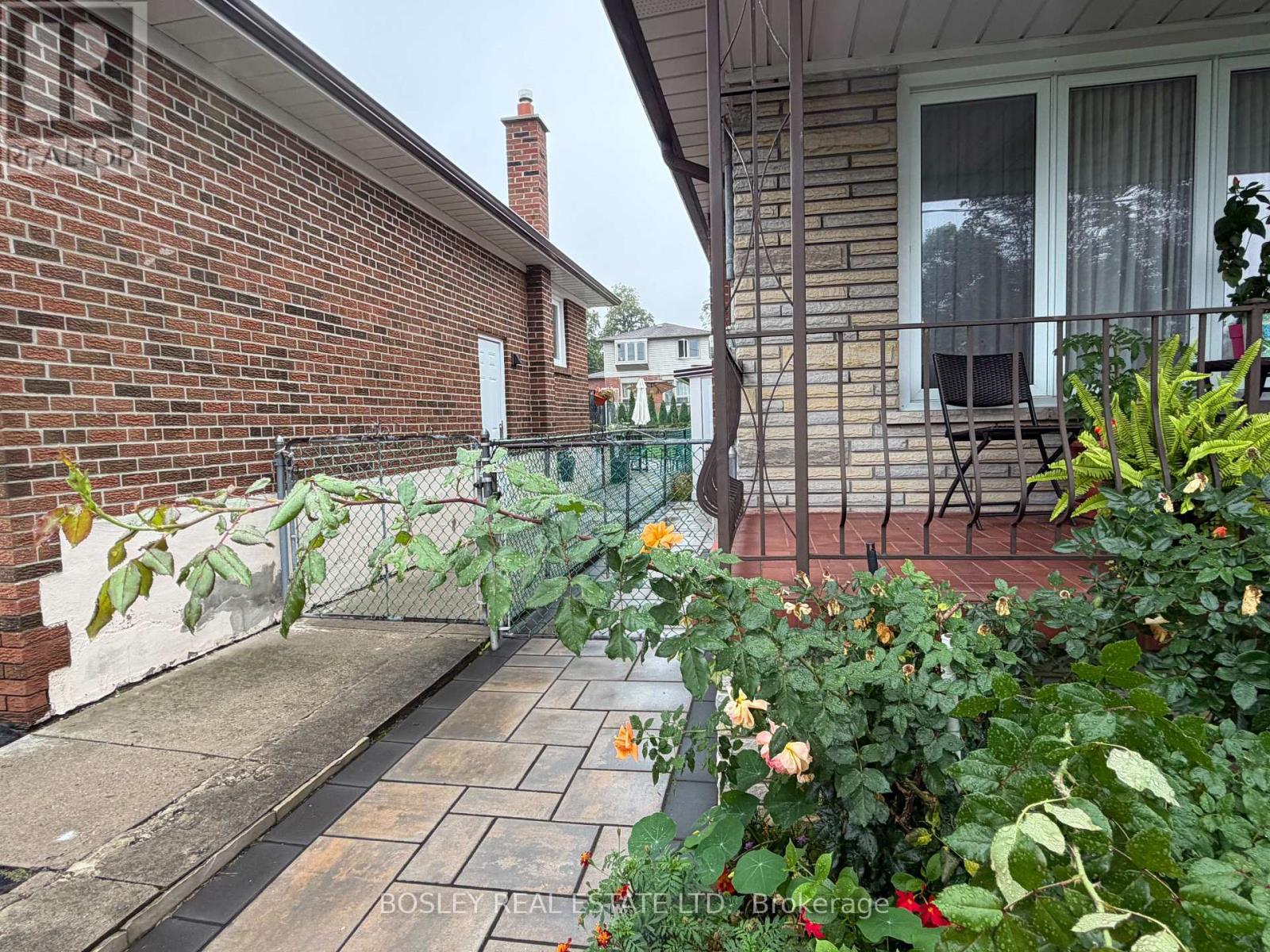 LOWER - 63 ERNEST AVENUE