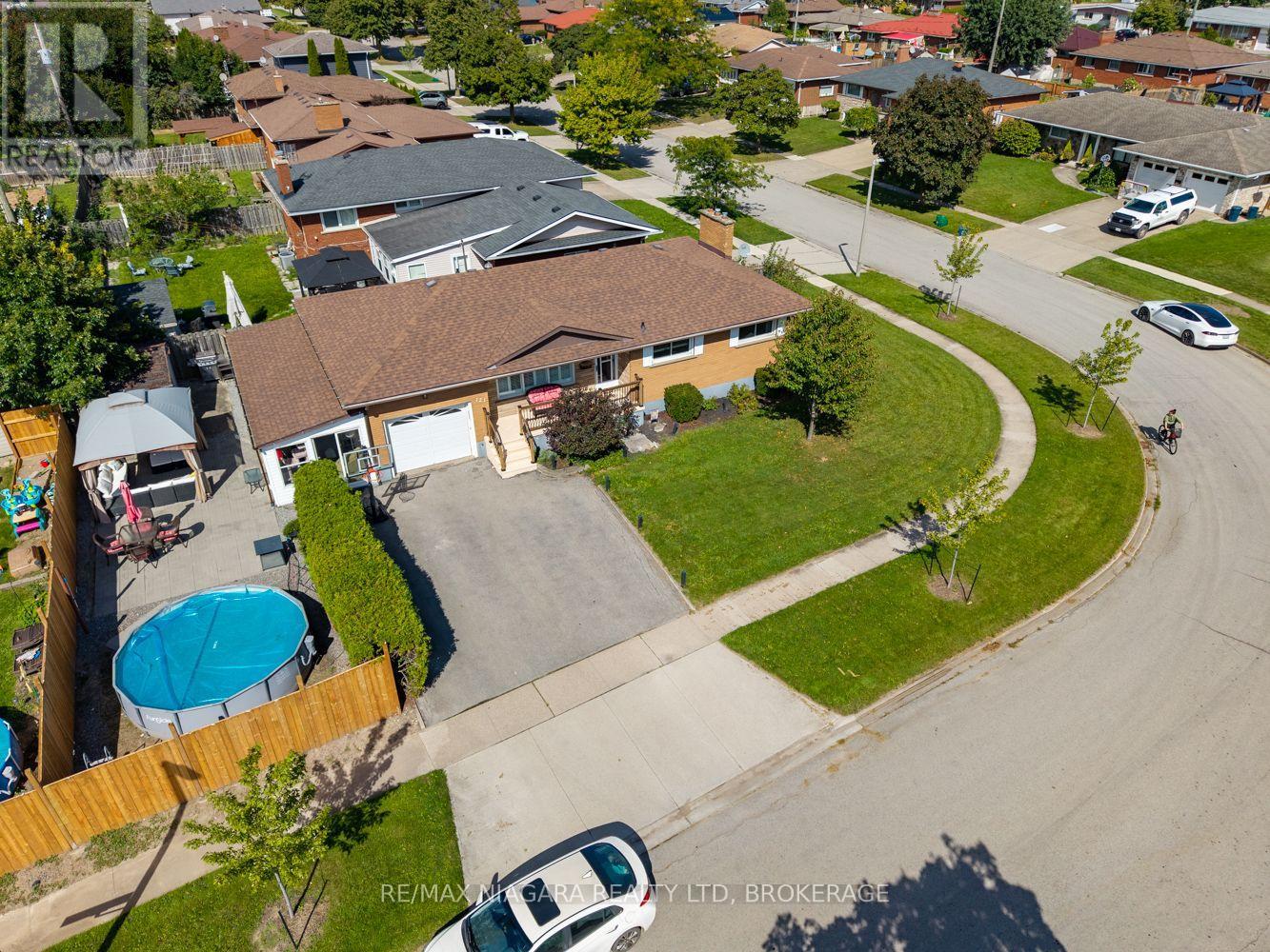121 GARON AVENUE
