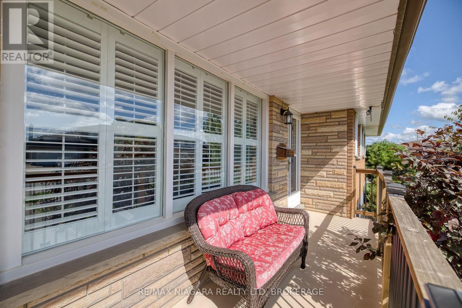 121 GARON AVENUE