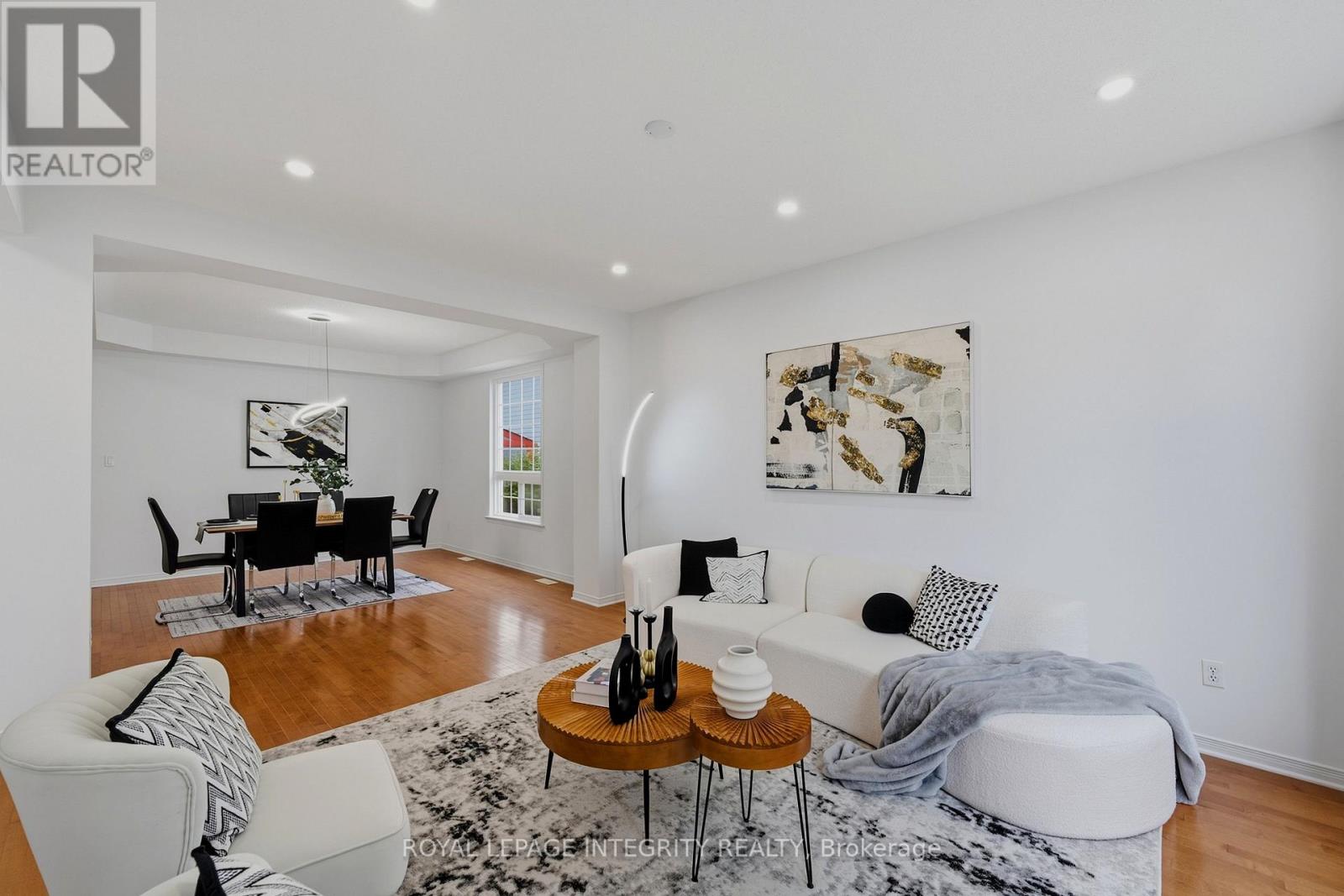 176 WINDANCE CRESCENT