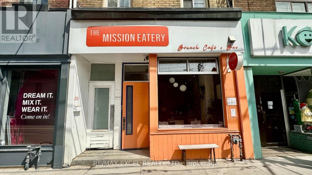 676 QUEEN STREET W
