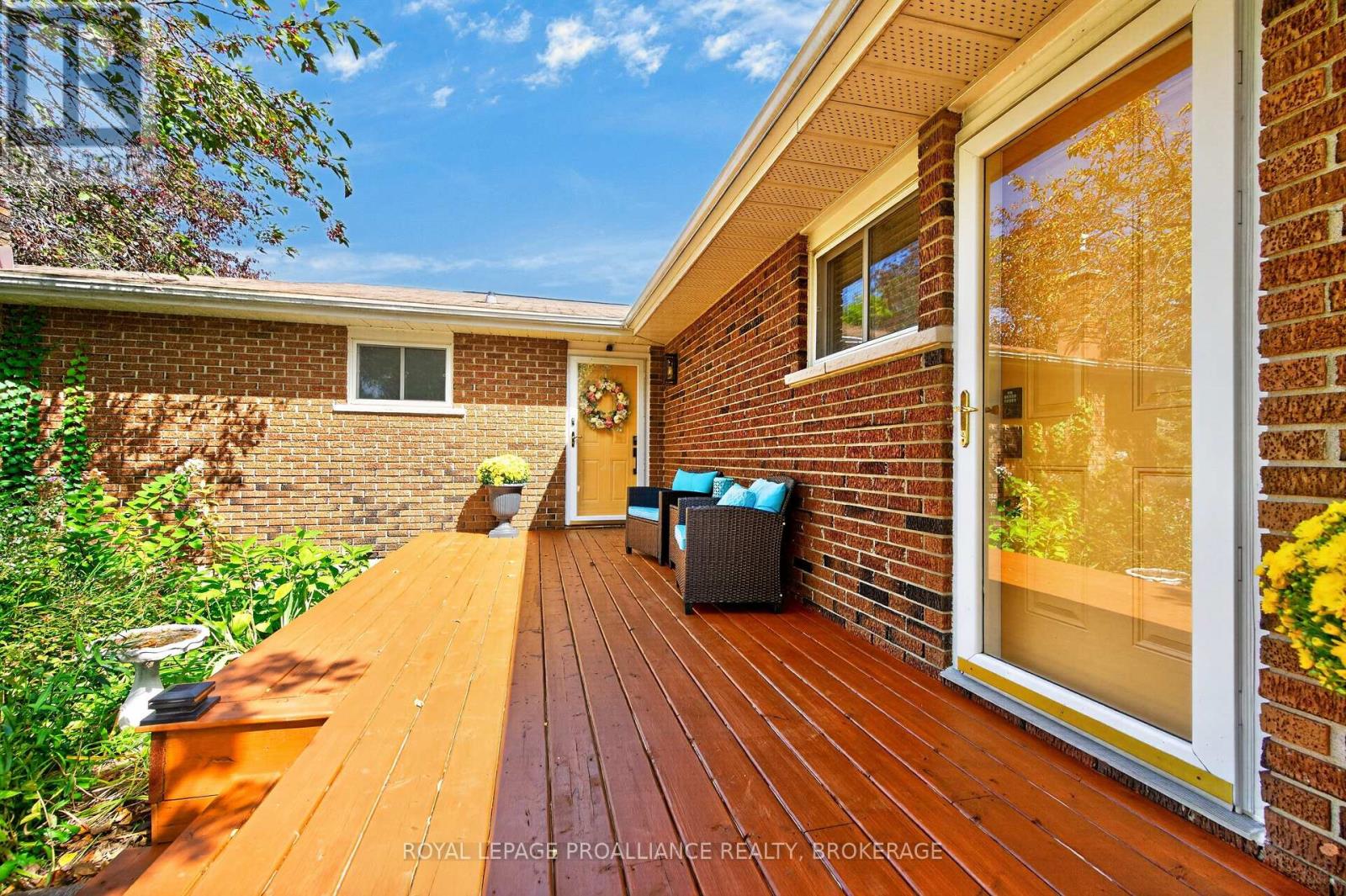 38 WILLOWBANK ROAD W