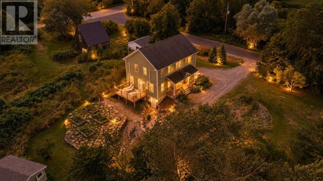 8 Lower Grand Pre Road