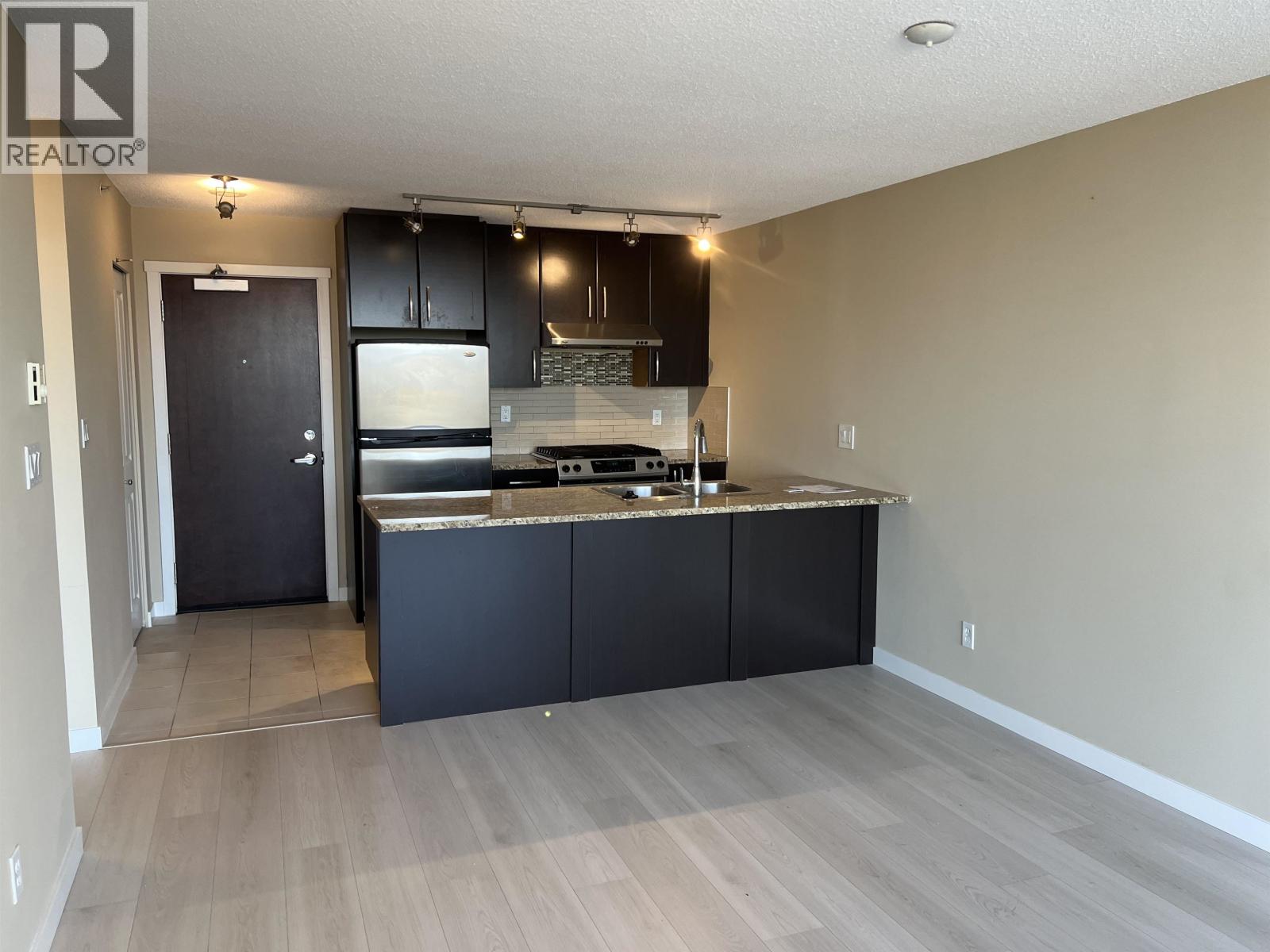 1702 5068 KWANTLEN STREET