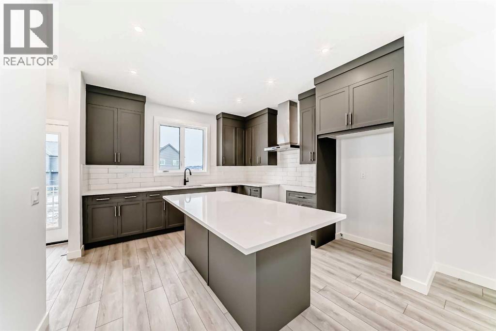 48 Monarch Bend