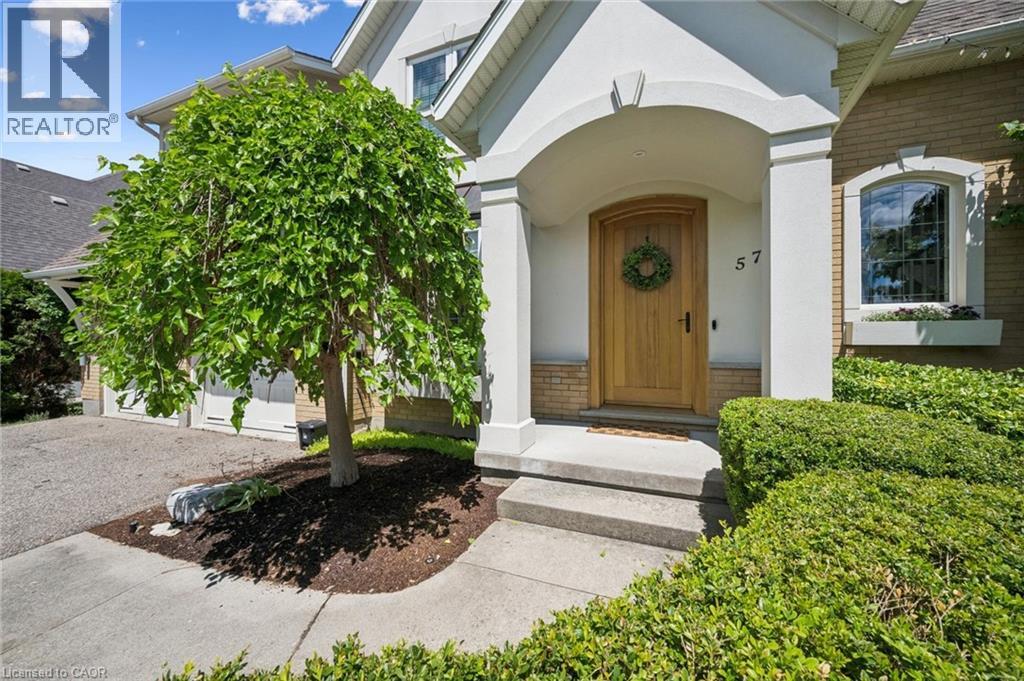 576 FALCONRIDGE Crescent