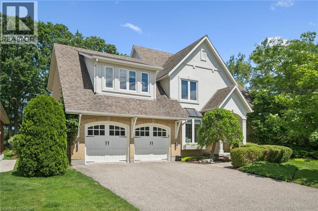 576 FALCONRIDGE Crescent