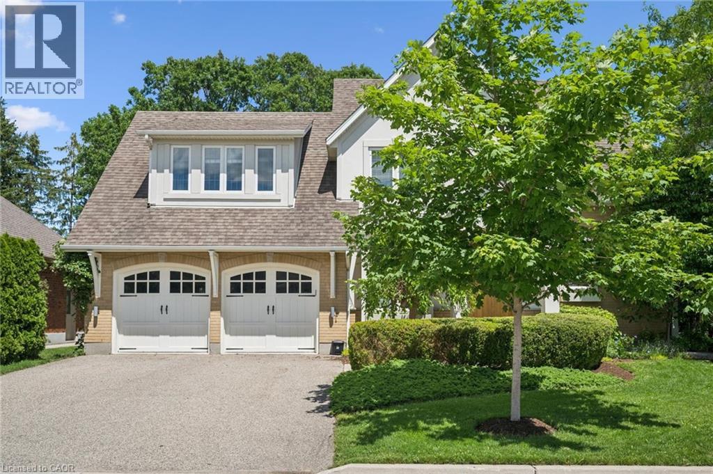 576 FALCONRIDGE Crescent
