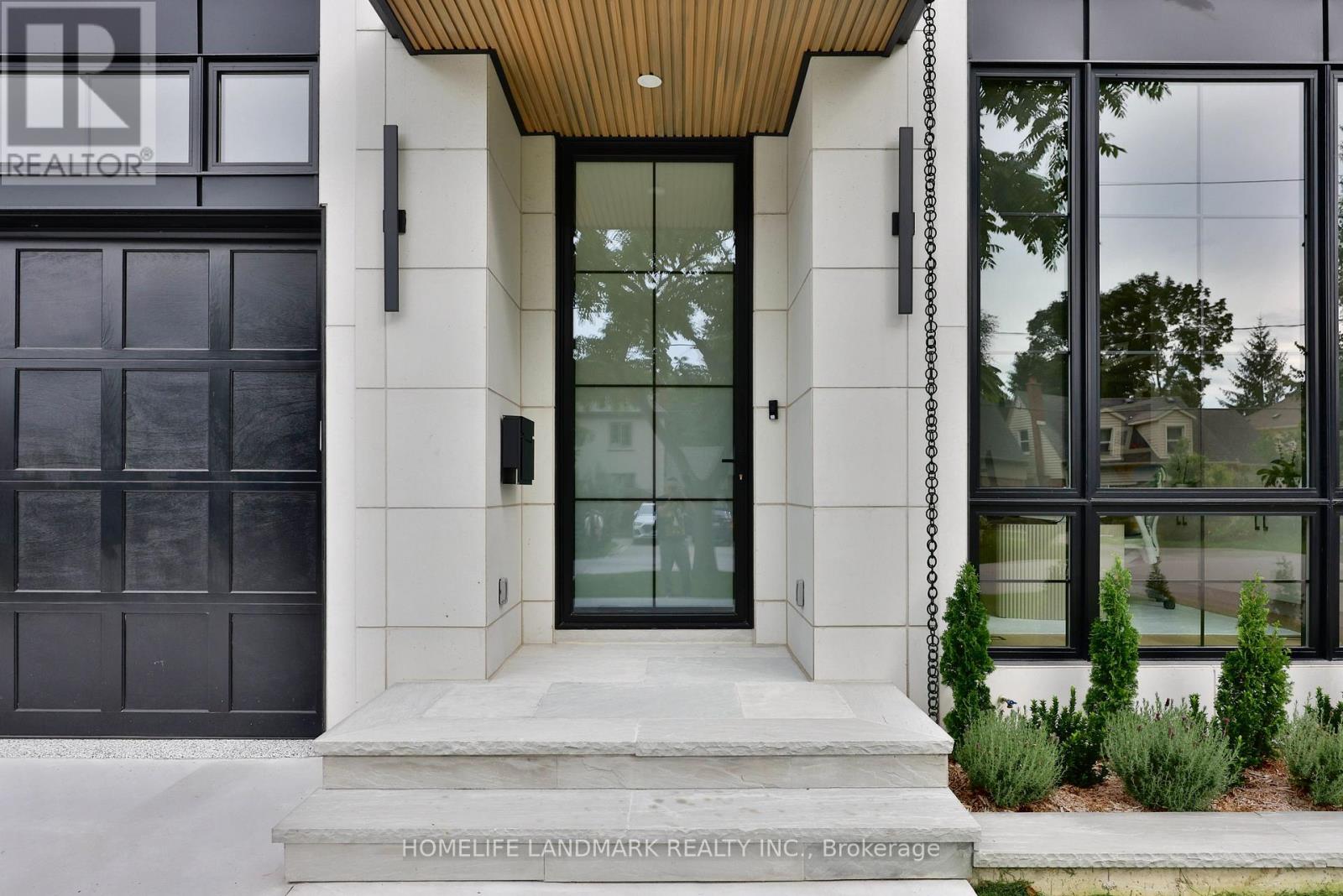 12 BERNICE AVENUE