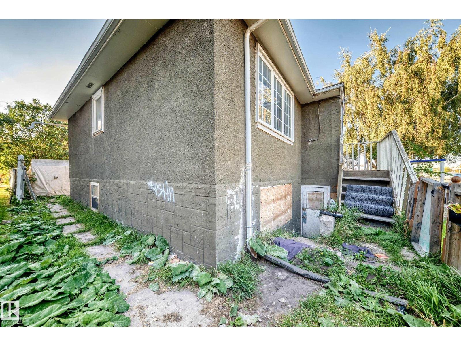 12440 82 ST NW
