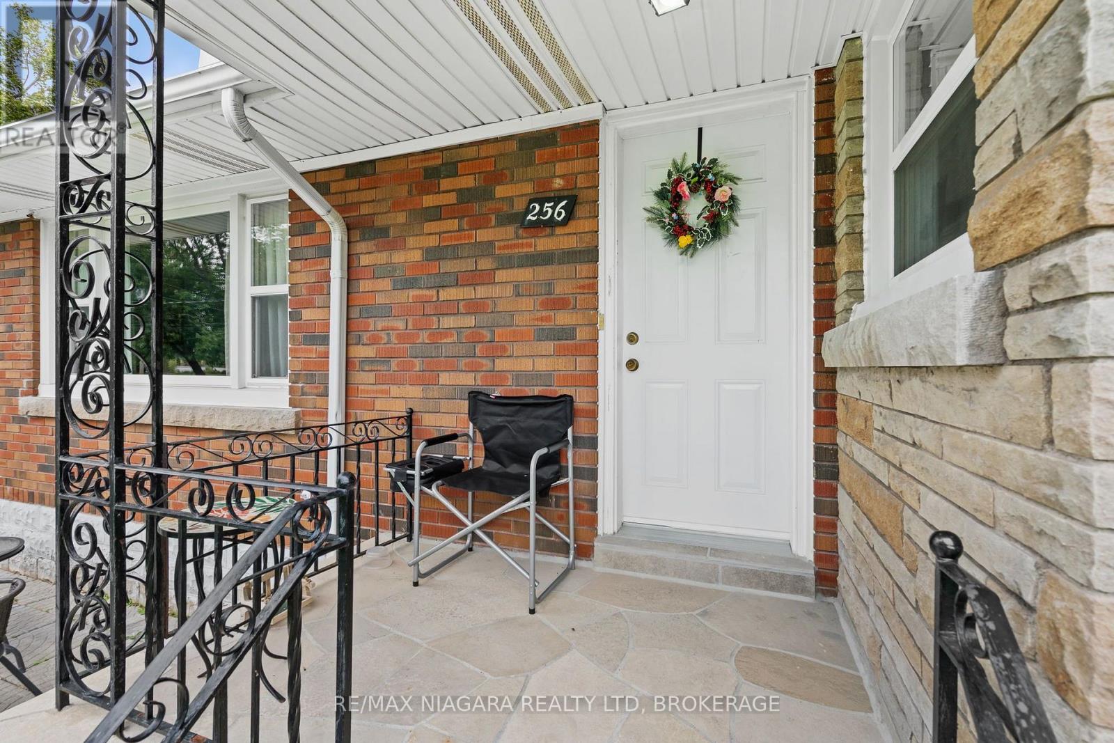 256 KINGSWAY STREET
