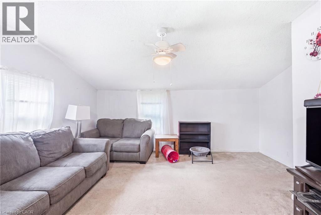 56 WELLAND Avenue