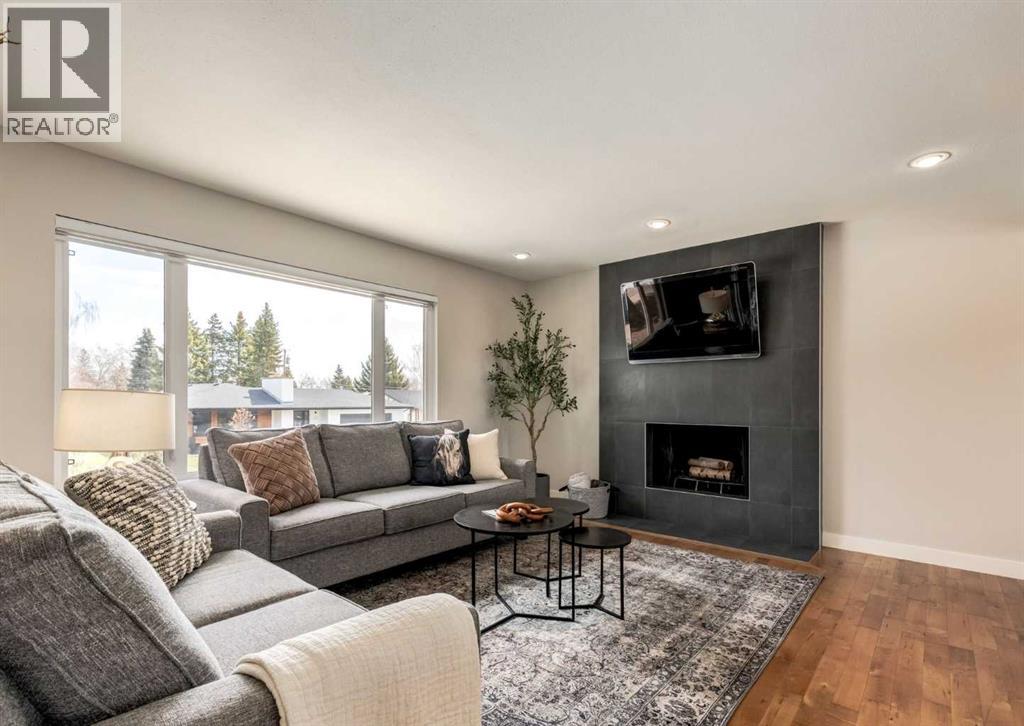 176 Mapleburn Drive SE