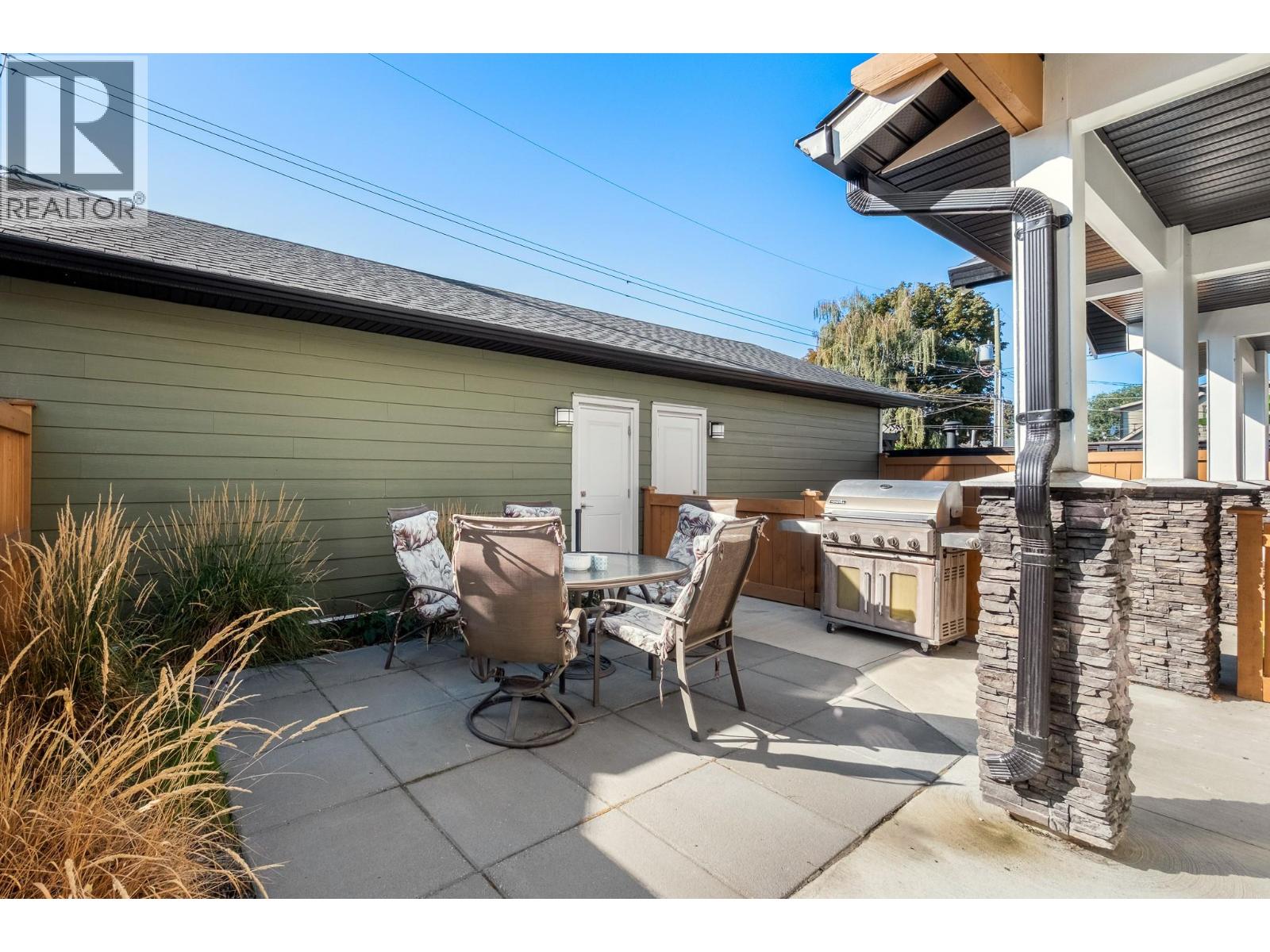 825 Cadder Avenue Unit# 4
