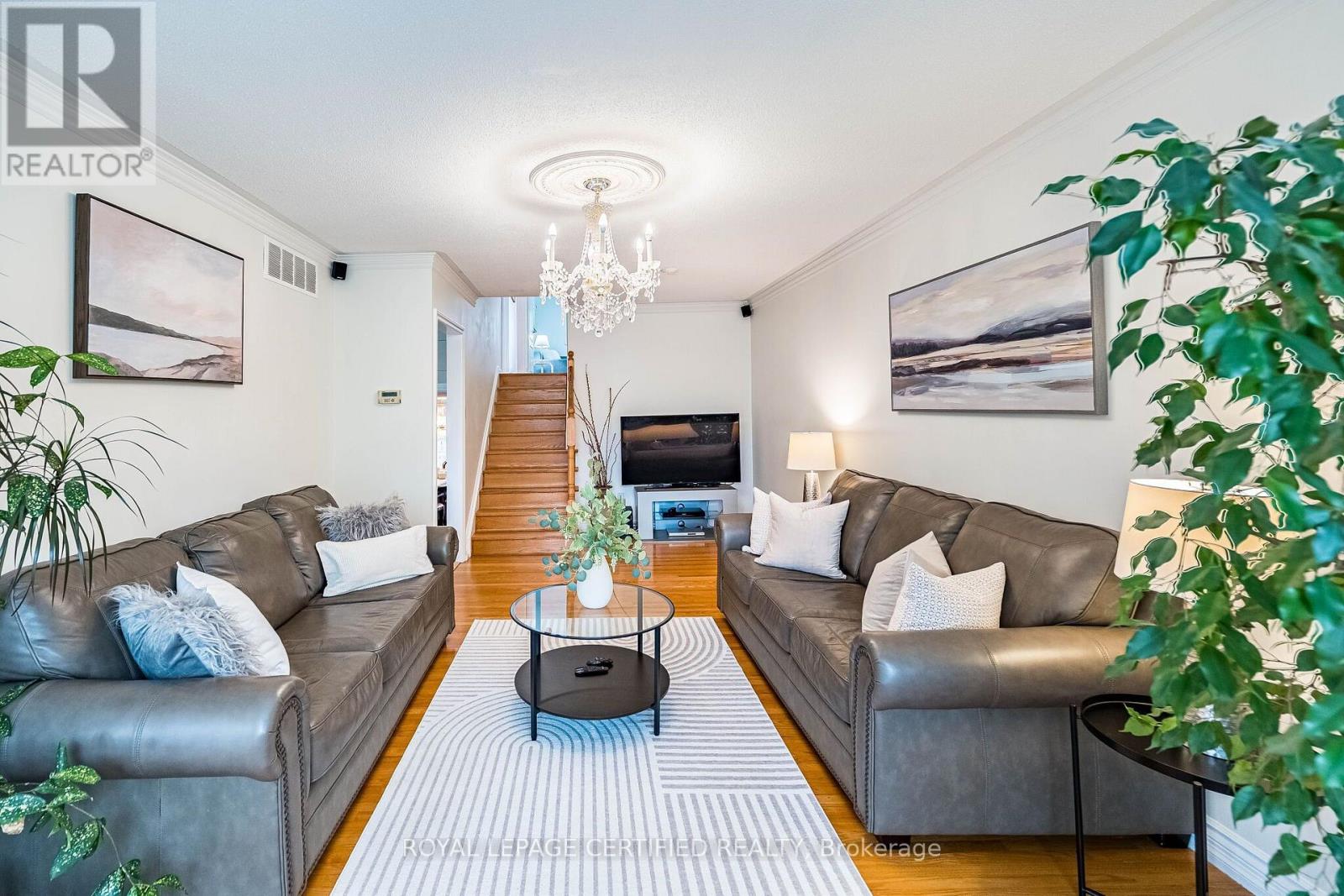 1622 WAVELL CRESCENT