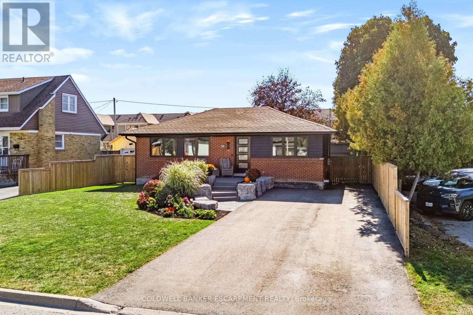 18 MEADVALE ROAD