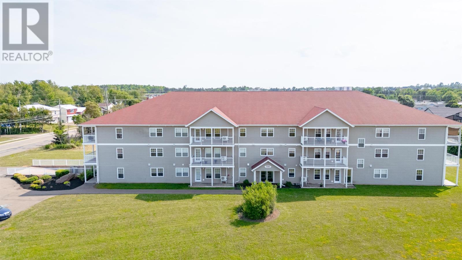 #301 516 MACEWEN Road - Photo 2
