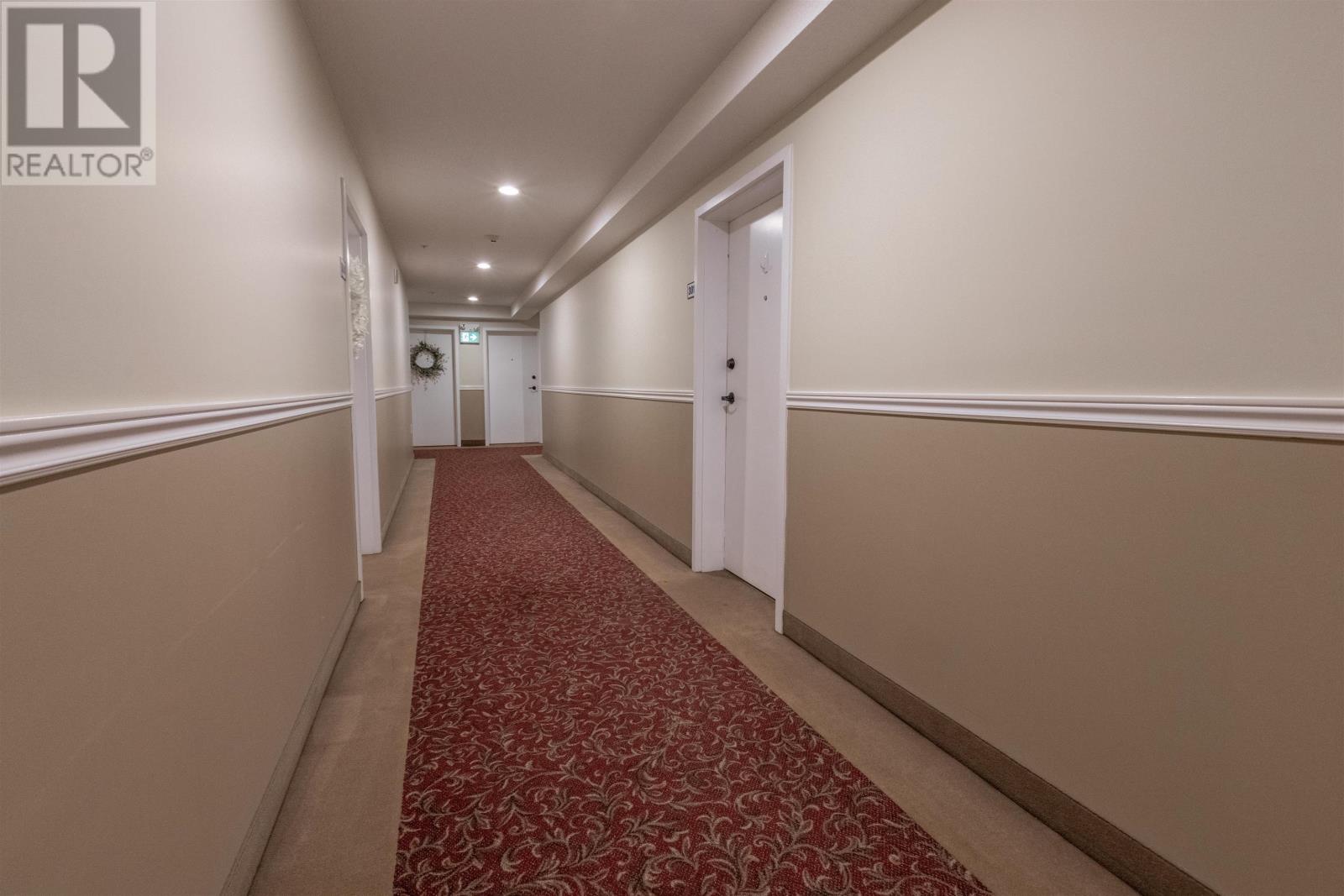 #301 516 MACEWEN Road - Photo 3