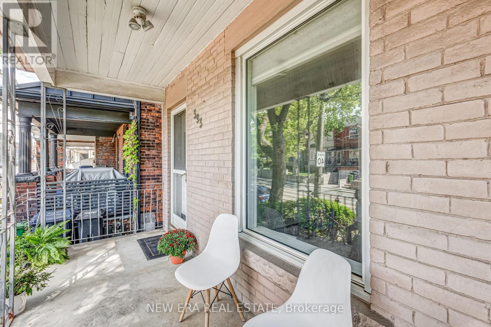 393 OSSINGTON AVENUE
