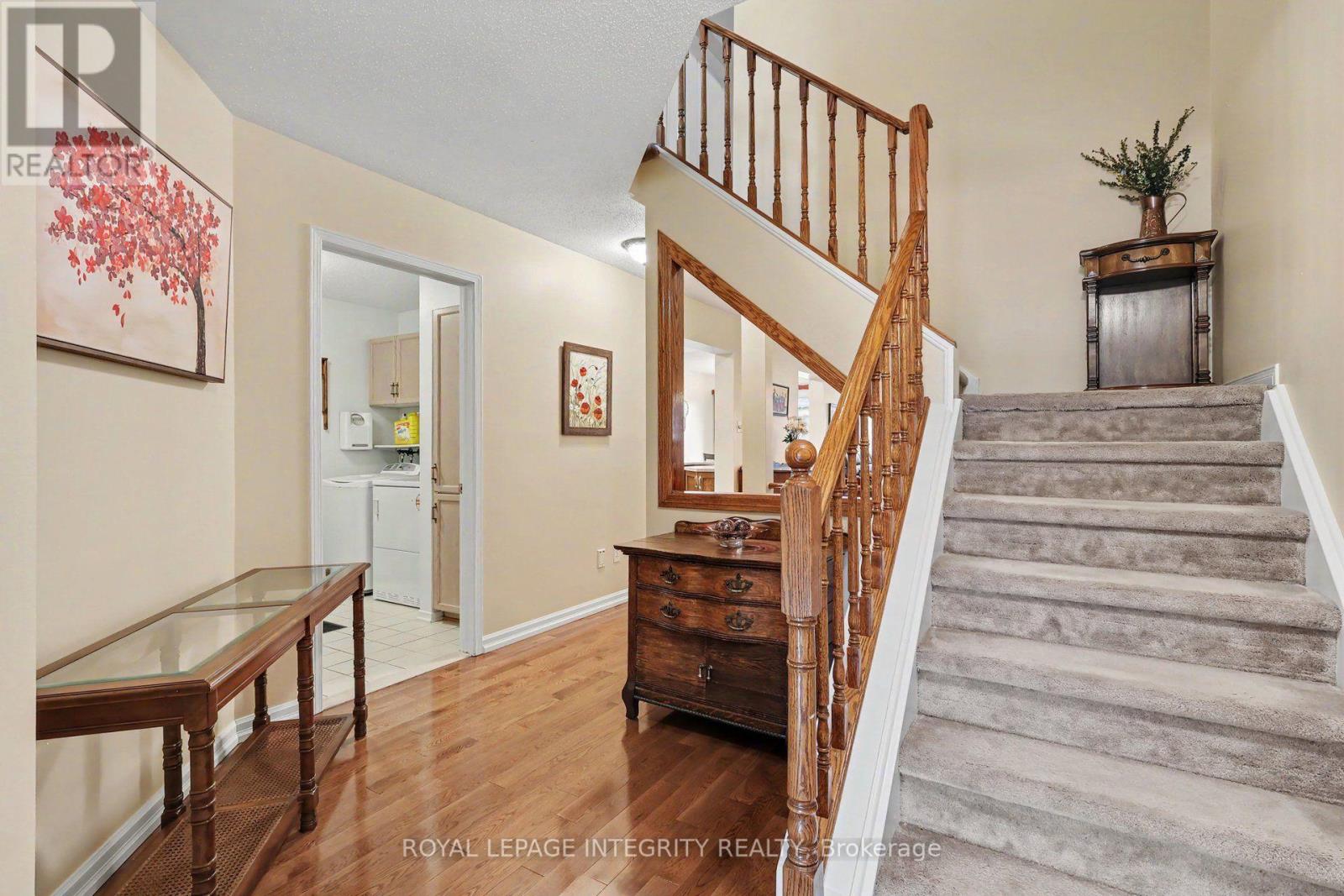16 STREAMWOOD LANE