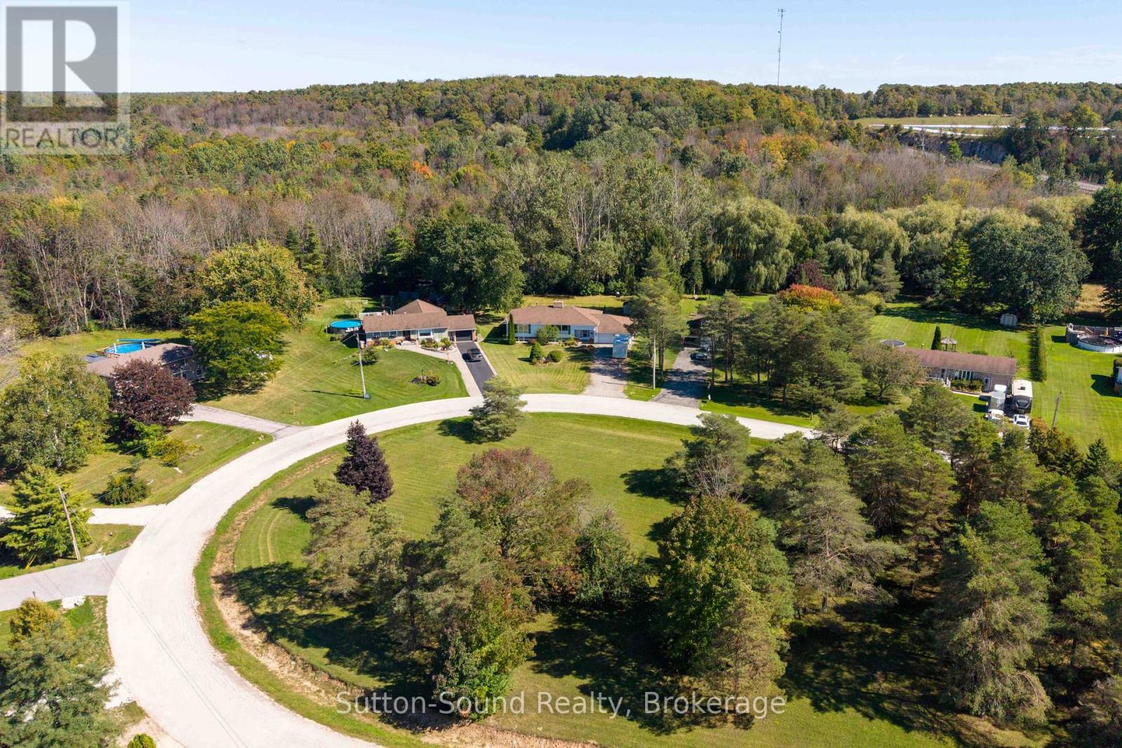 130 CEARVIEW CRESCENT