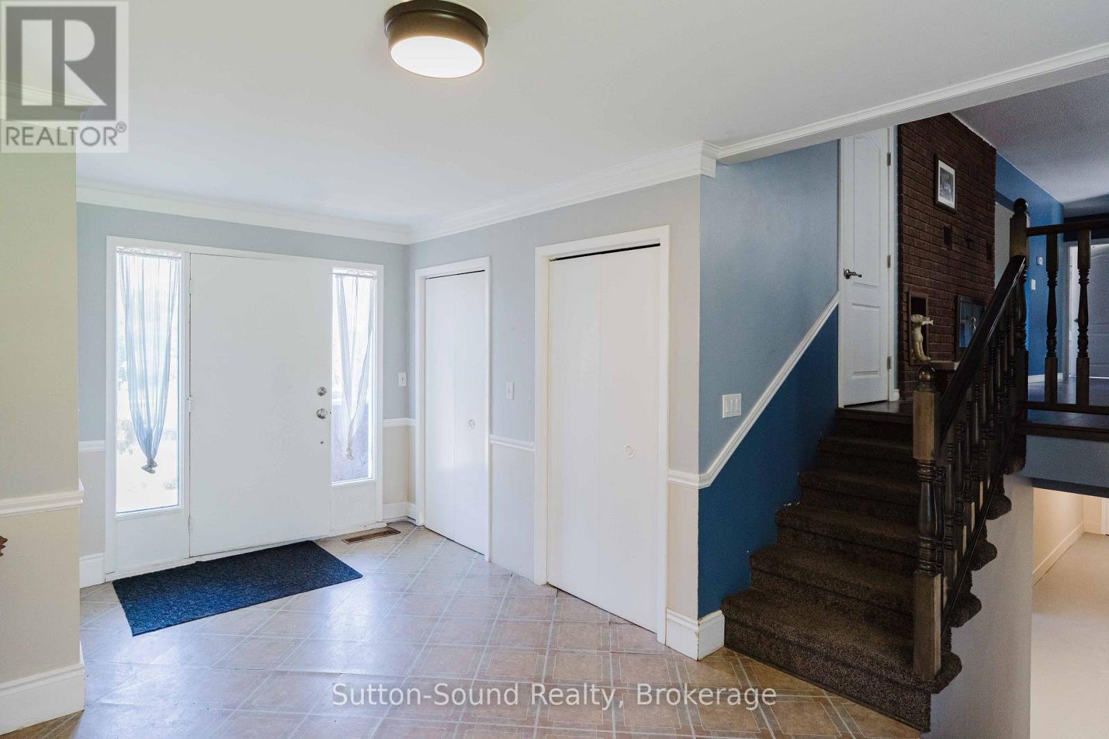 130 CEARVIEW CRESCENT