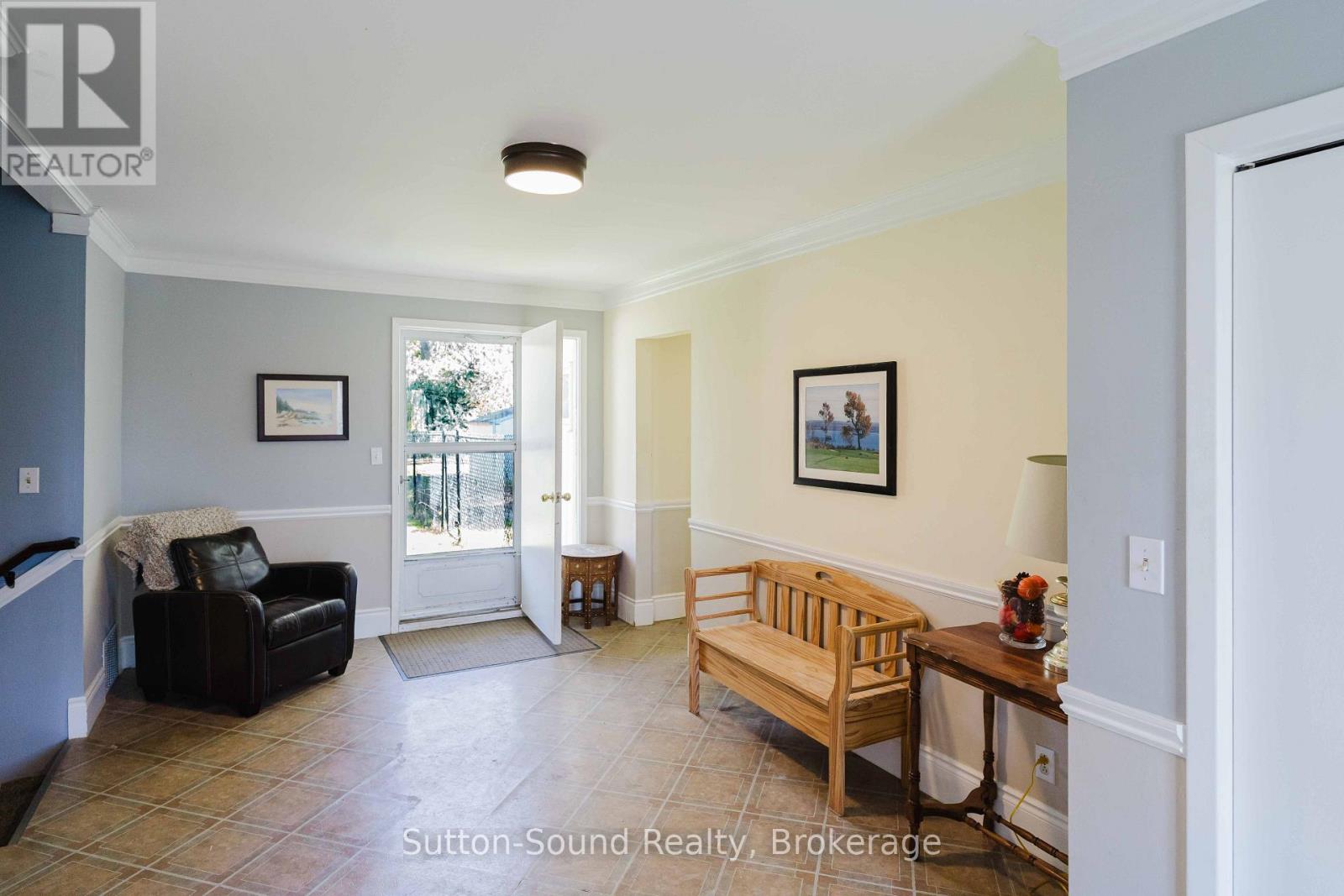 130 CEARVIEW CRESCENT