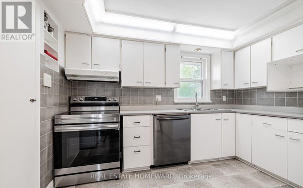 Main - 11 Greenbriar Rd, Toronto (Bayview Village), ON 5