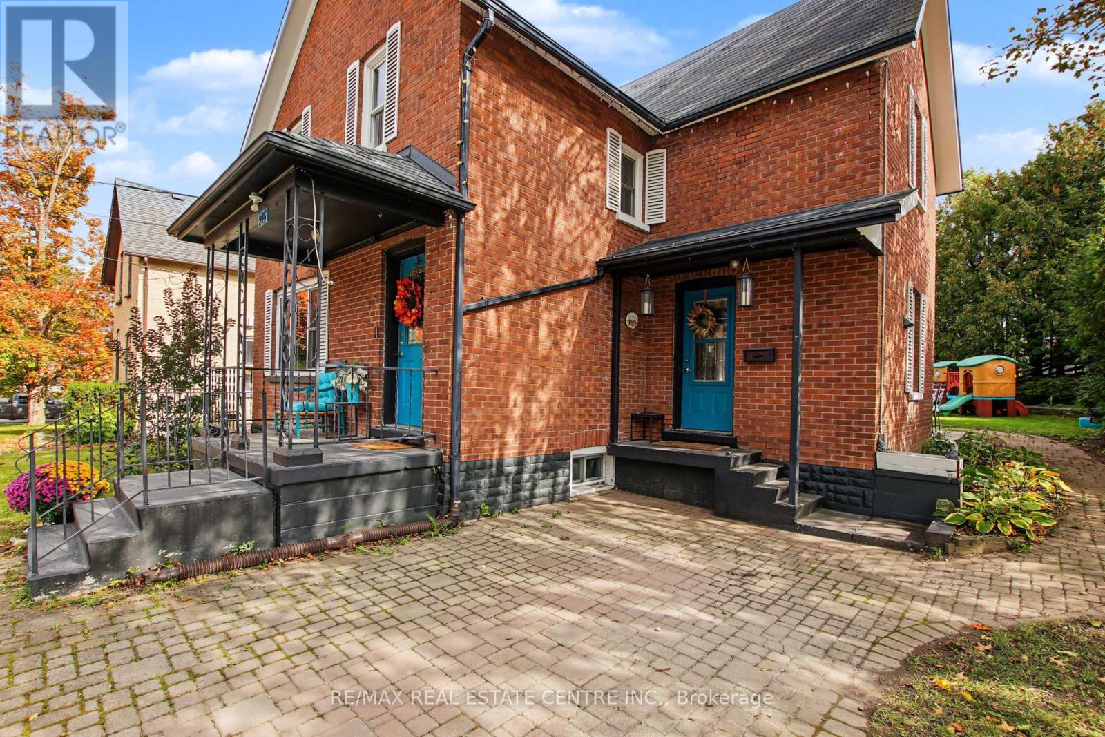 215 ELGIN STREET S