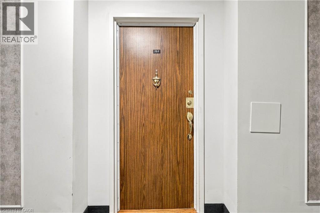 3100 KIRWIN Avenue Unit# Ph04