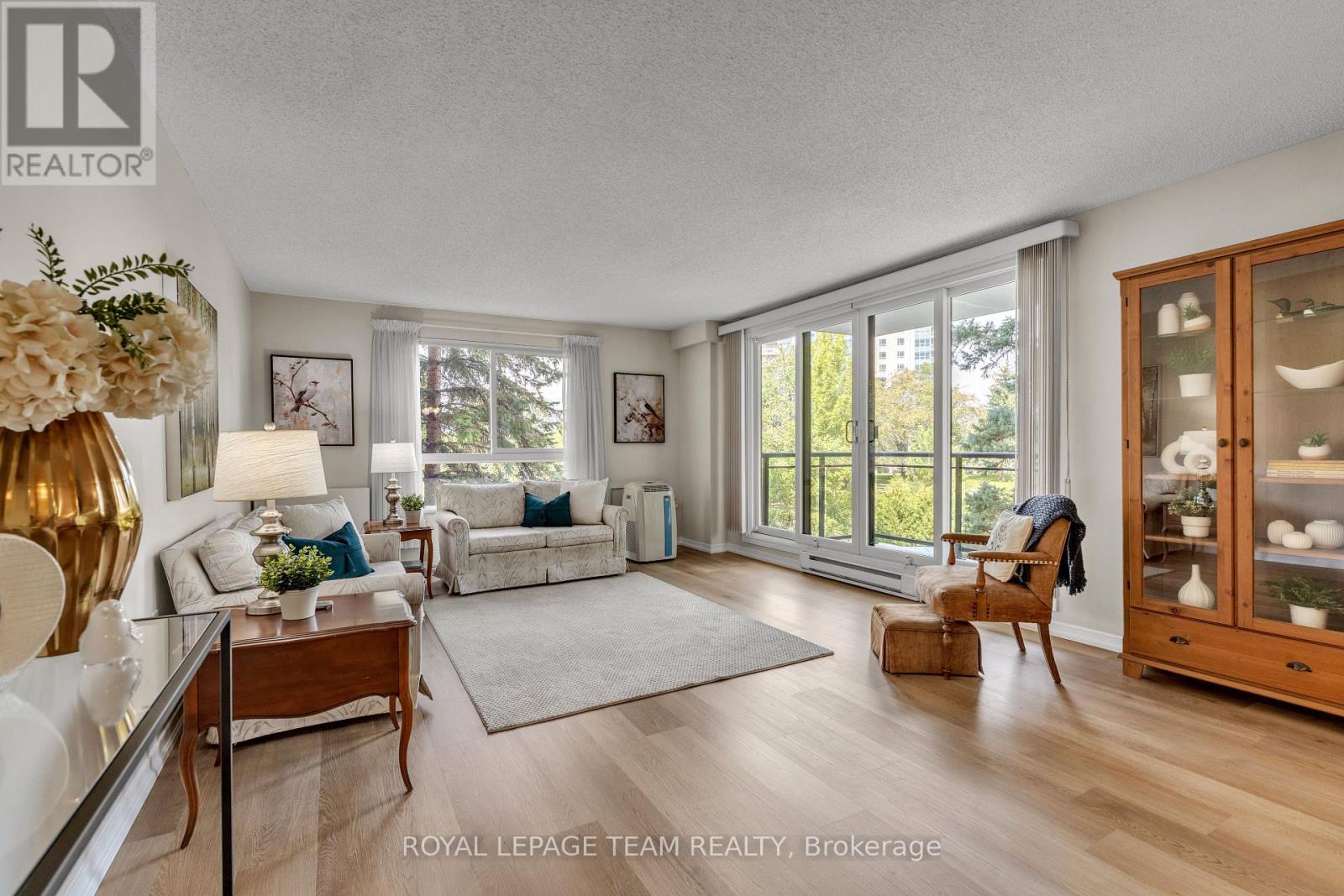 302 - 115 BARRETT COURT
