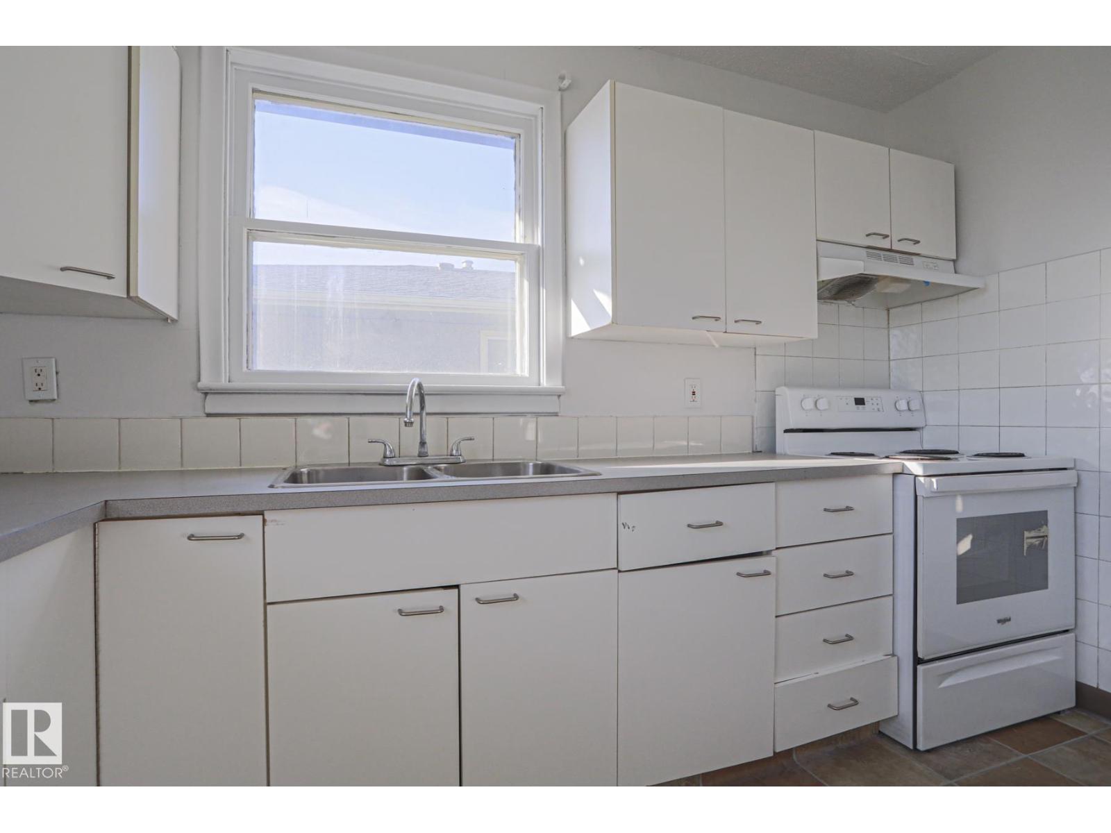 13129 101 ST NW