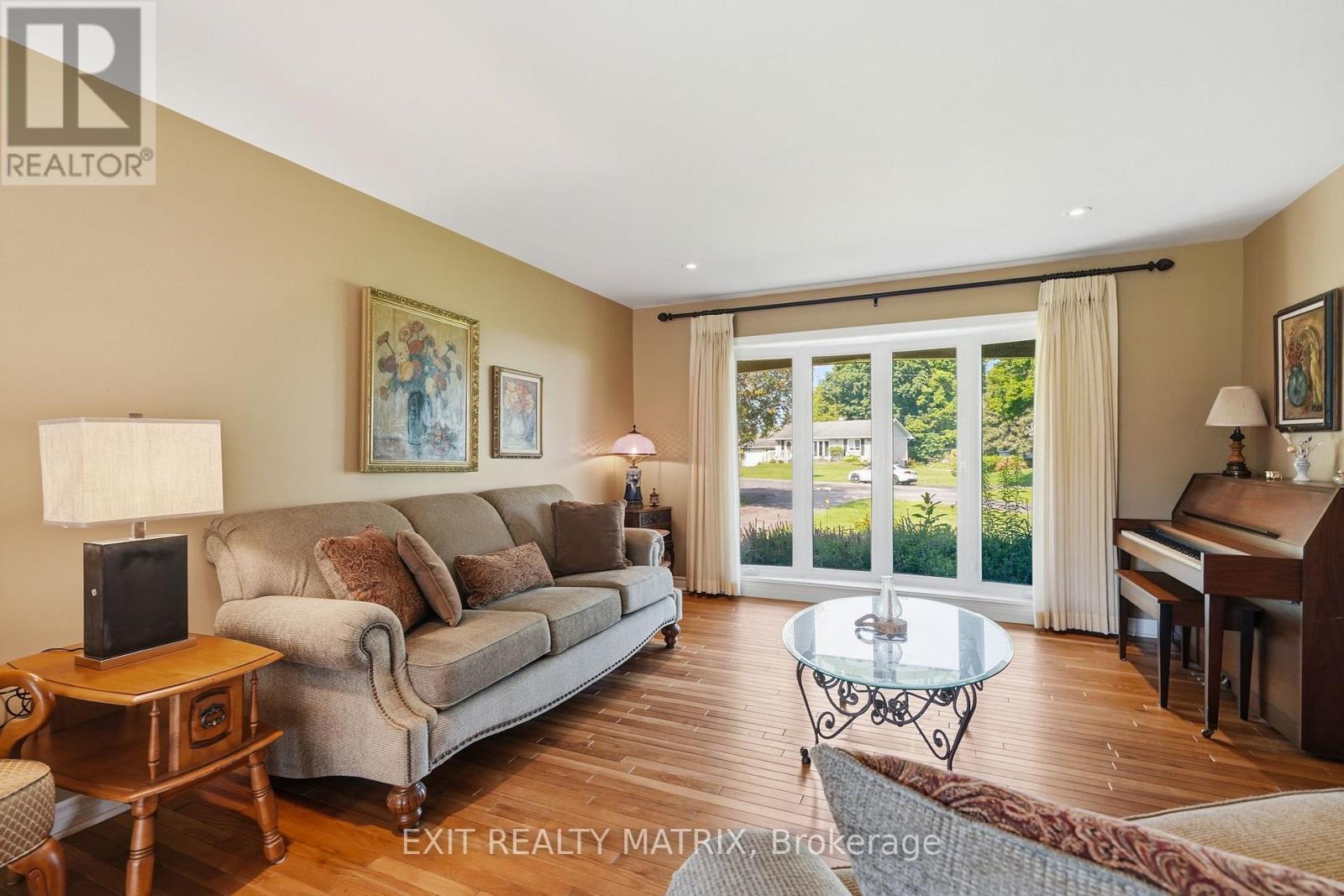 3 HILLVIEW CIRCLE - Photo 4