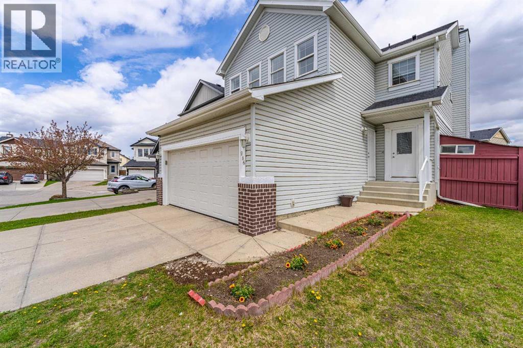 286 Martha's Manor NE