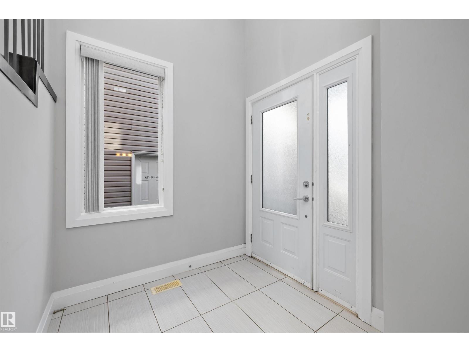 17355 11 AV SW SW