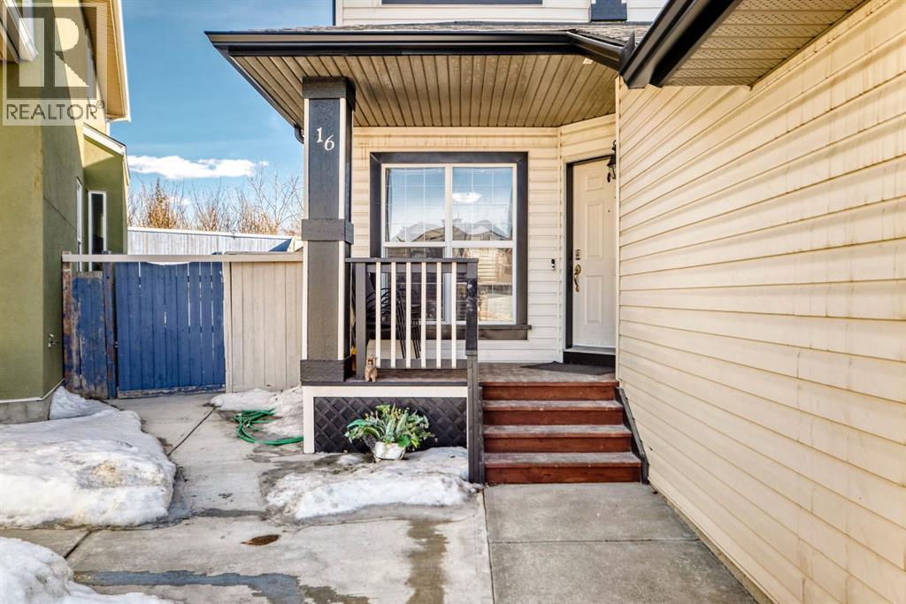 16 Saddlecrest Park NE