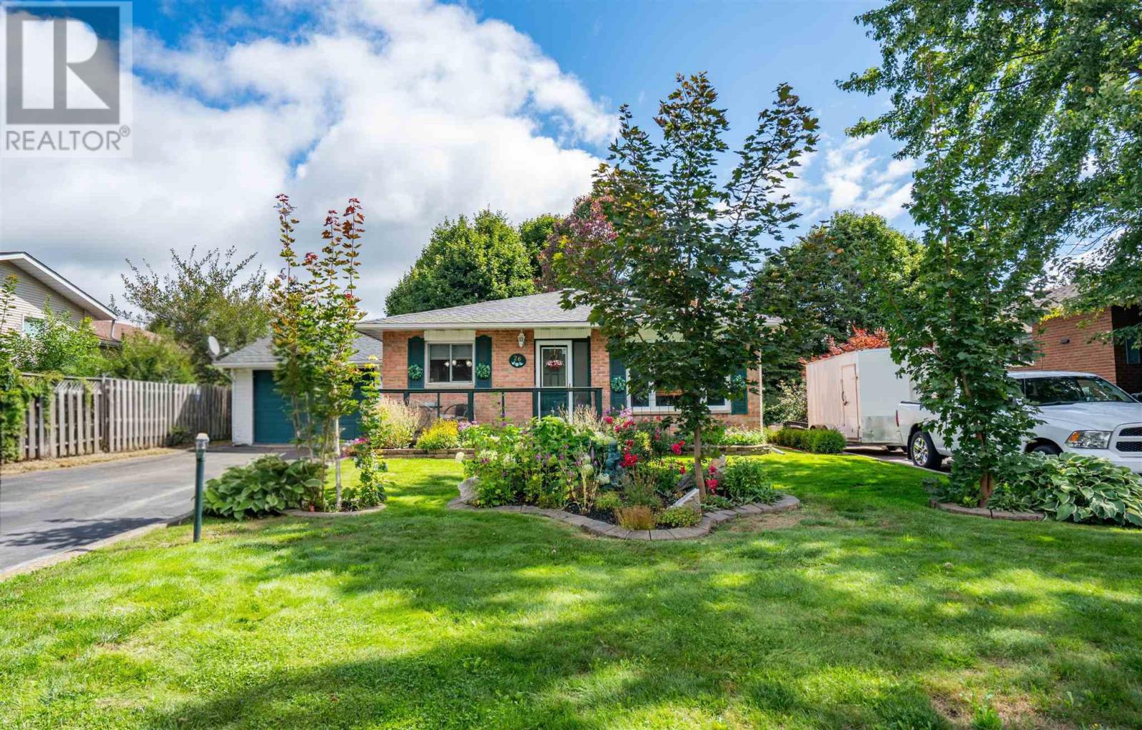 26 Heath RD