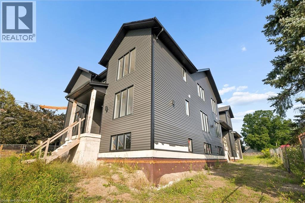 138 CHARLOTTA Street
