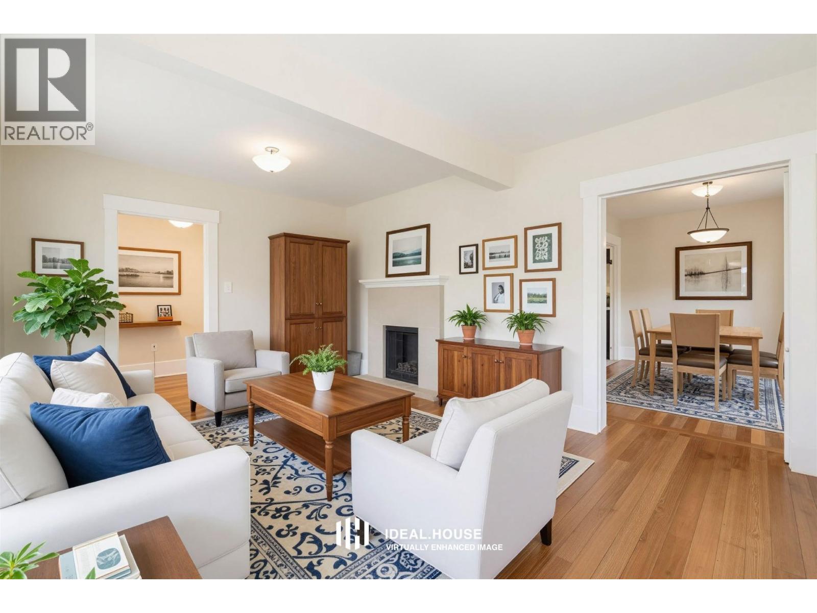 264 W QUEENS ROAD