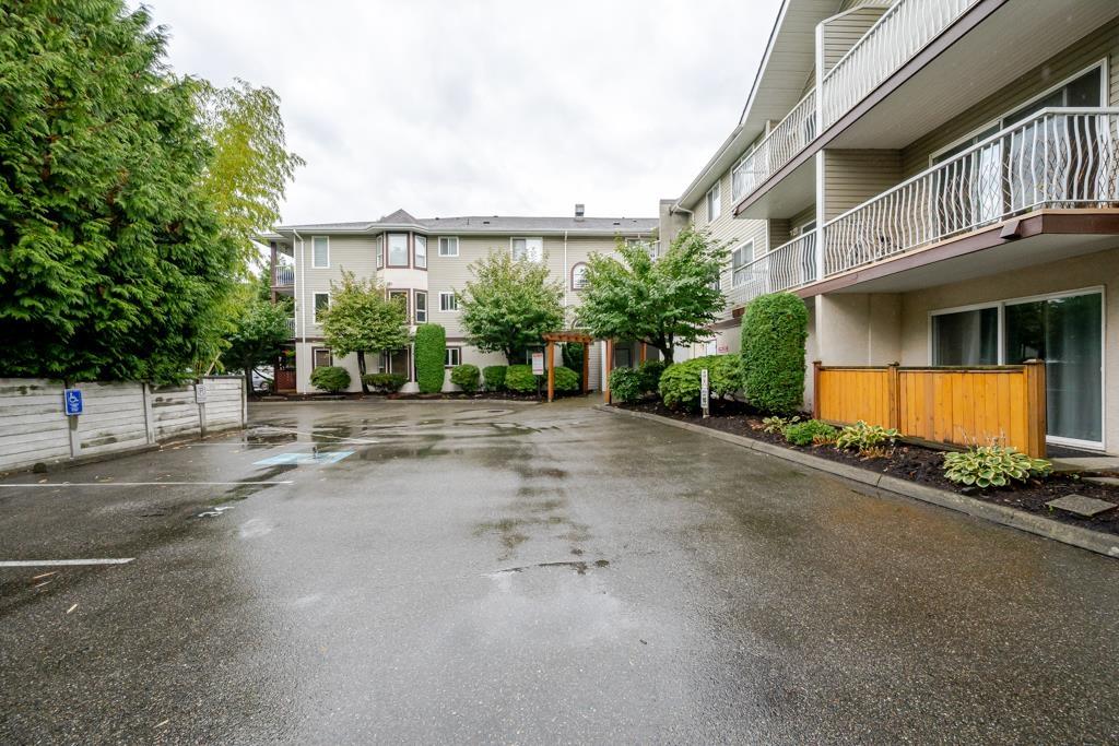310 45222 WATSON ROAD, Garrison Crossing
