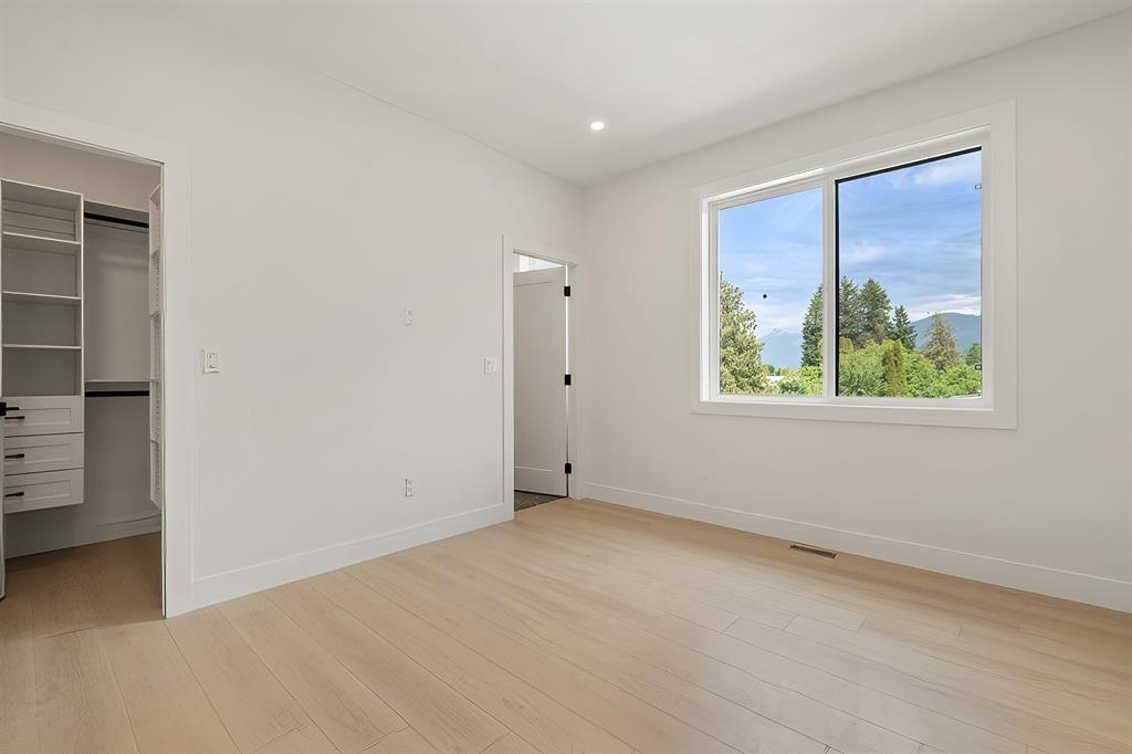 8 45141 WATSON ROAD, Sardis South