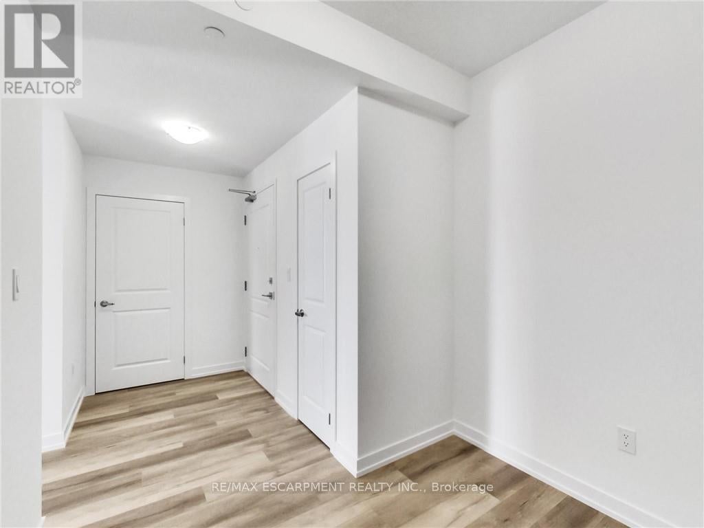 1008 - 470 DUNDAS STREET E