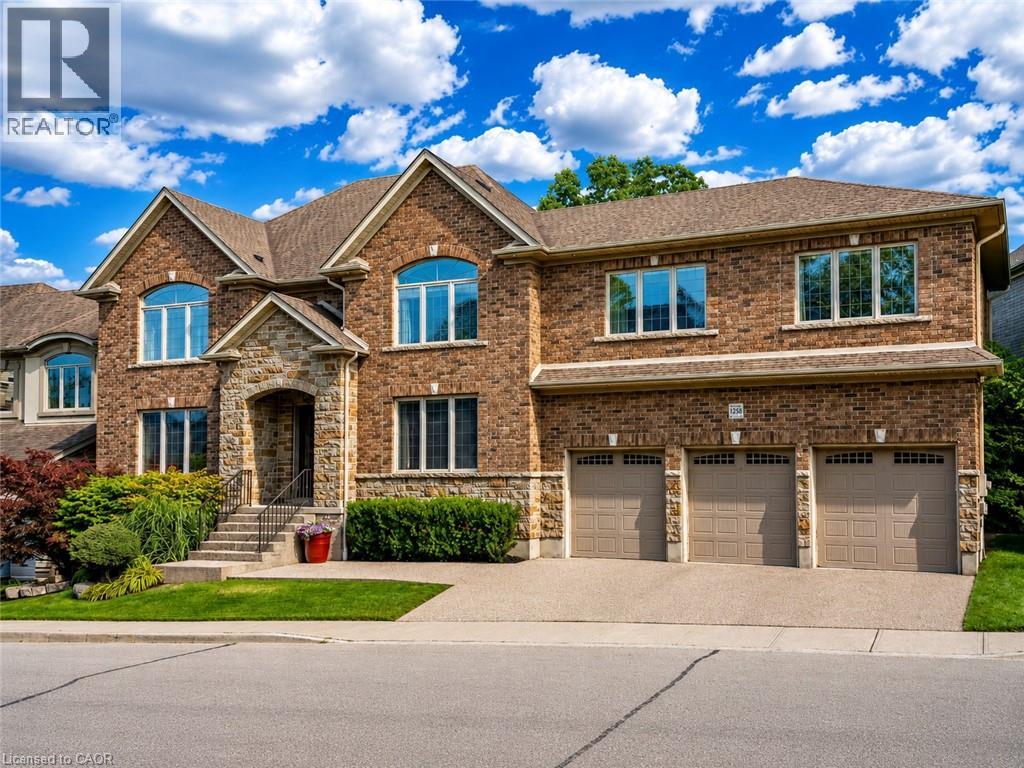 258 EDGEWATER Crescent Unit# 3