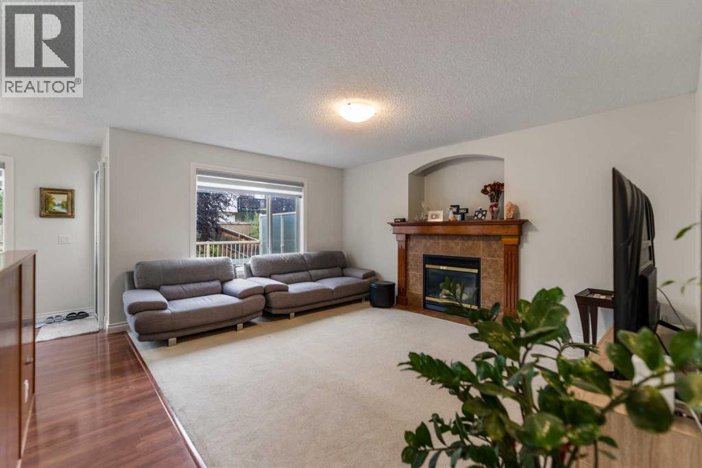 10 Evansmeade Manor NW