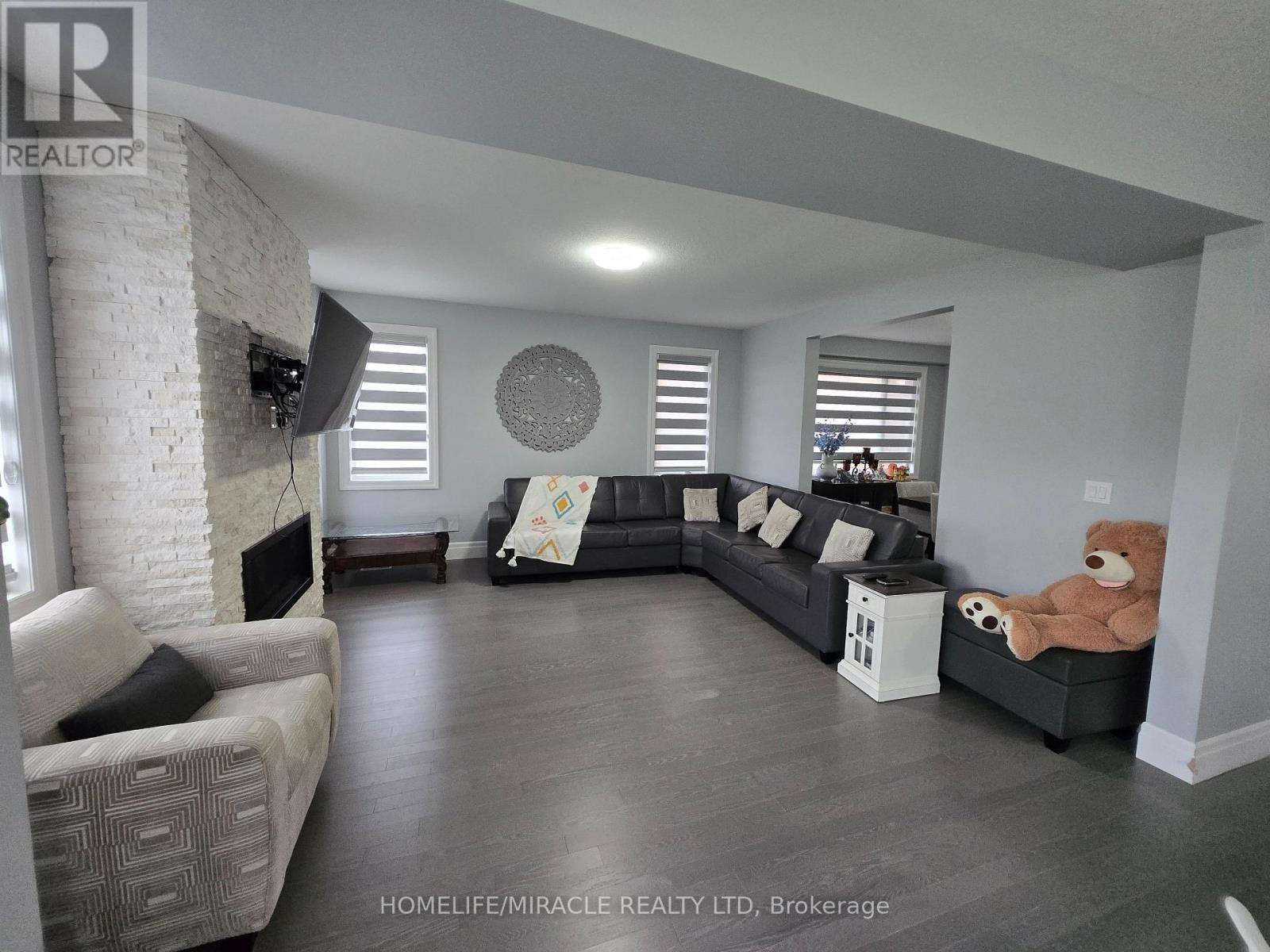 172 FREURE DRIVE