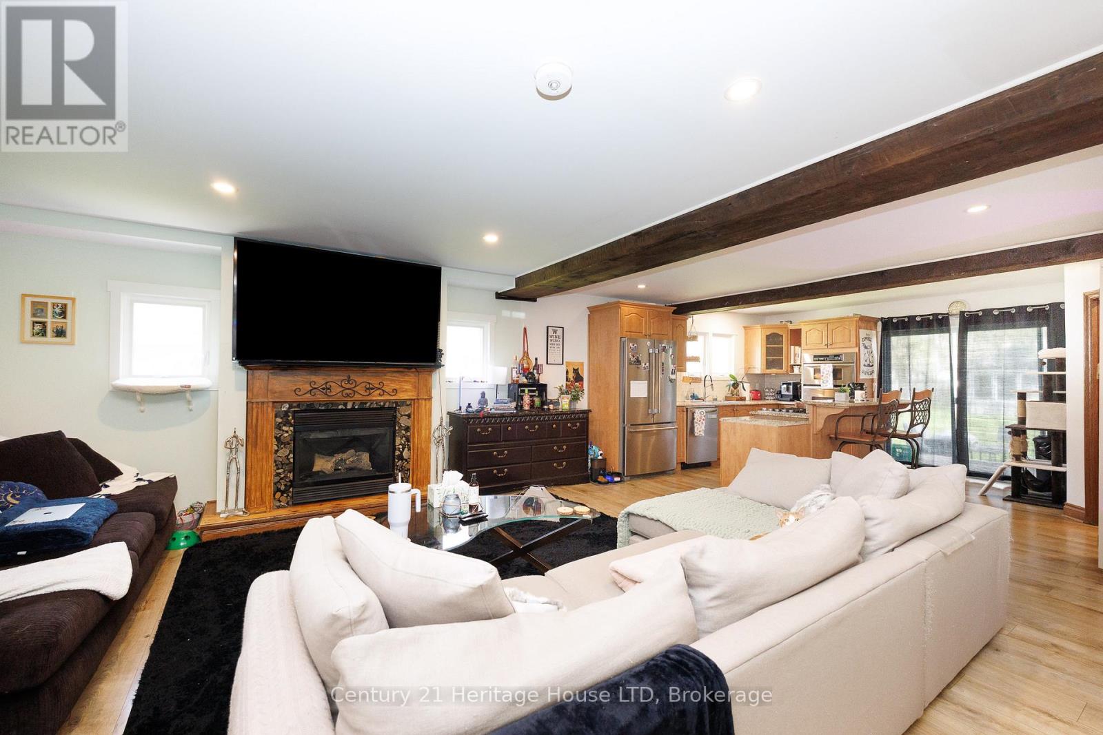 3054 THUNDER BAY ROAD